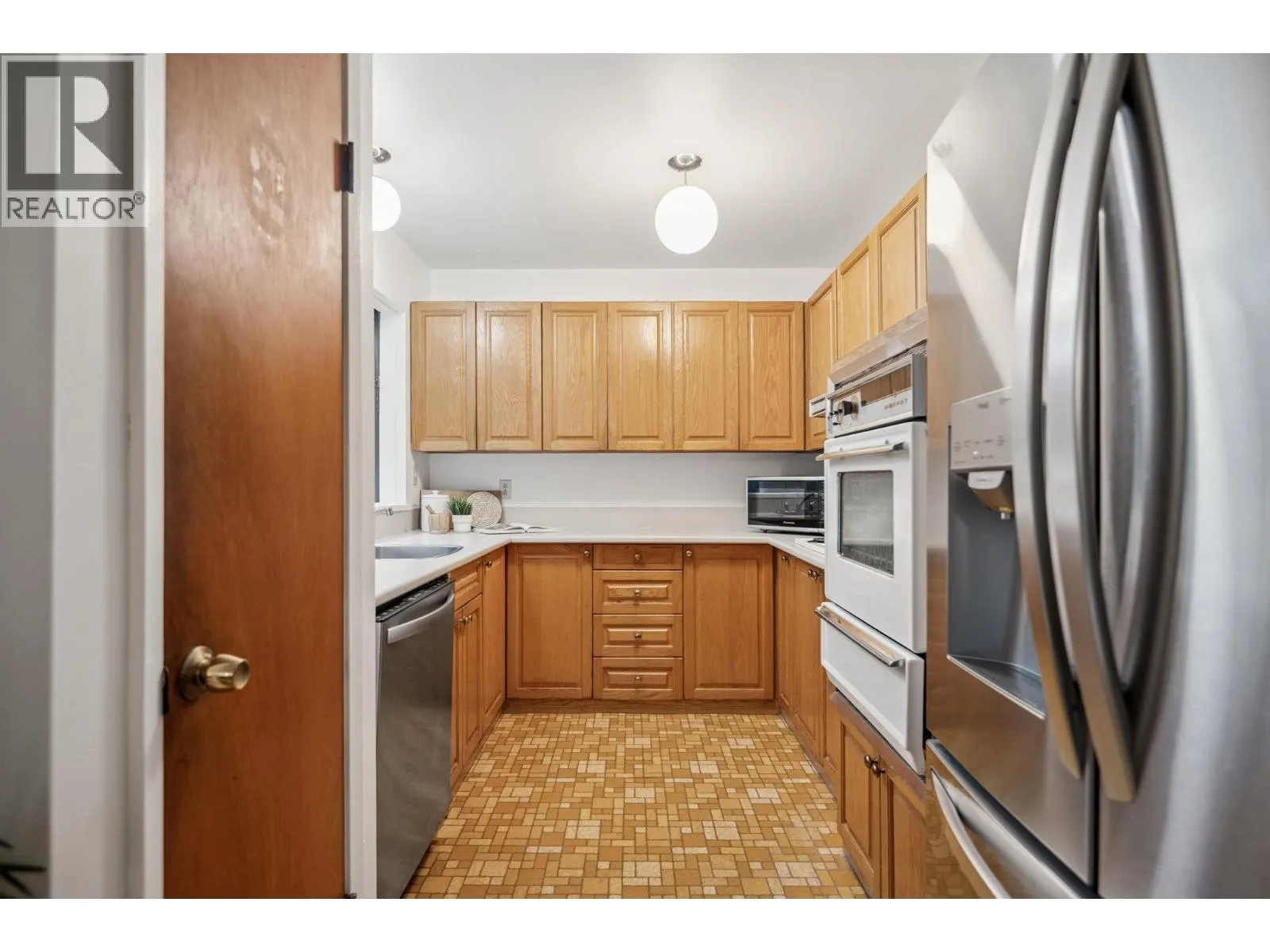 2174 HOSKINS ROAD