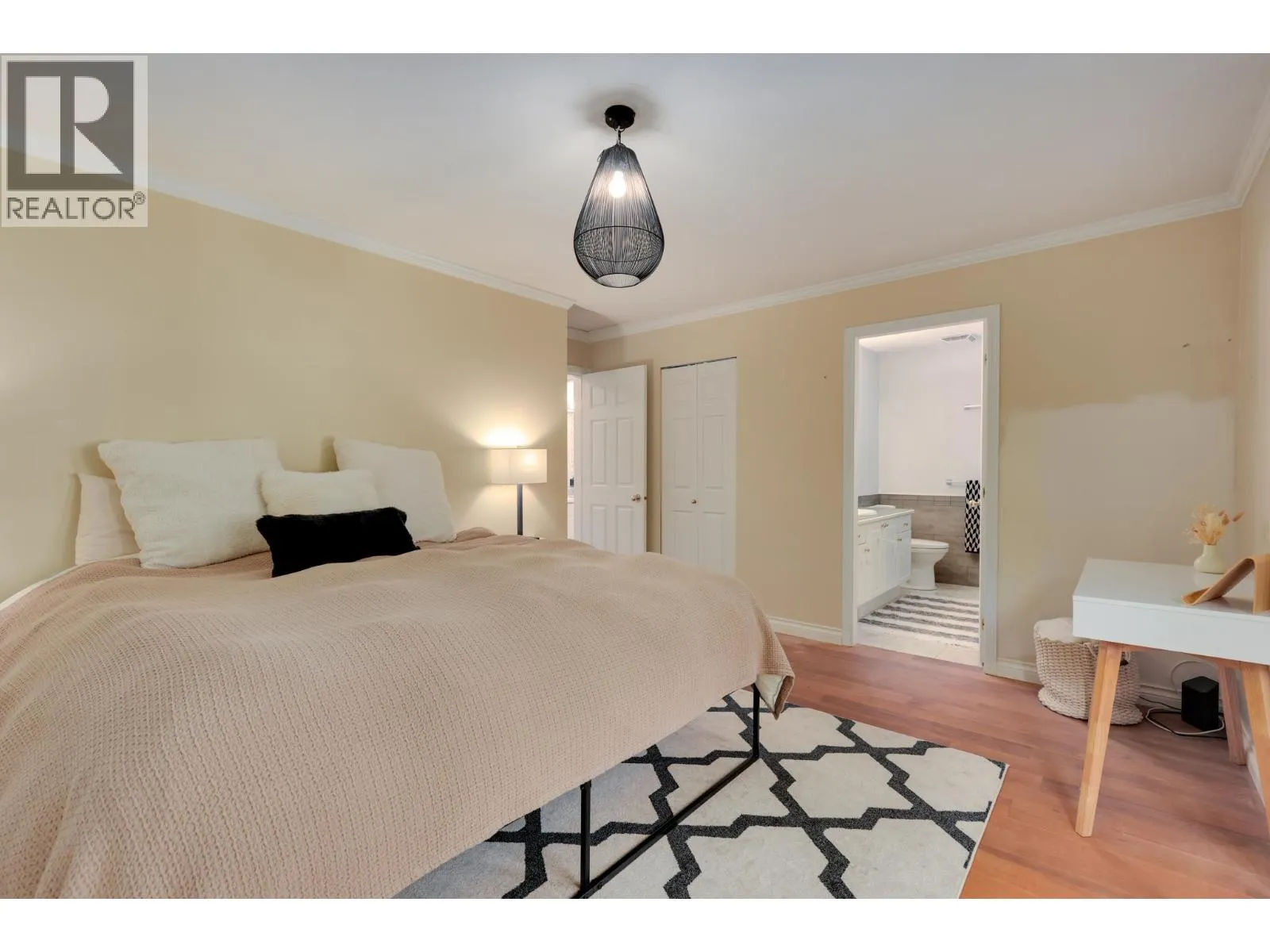1400 RIVERSIDE DRIVE