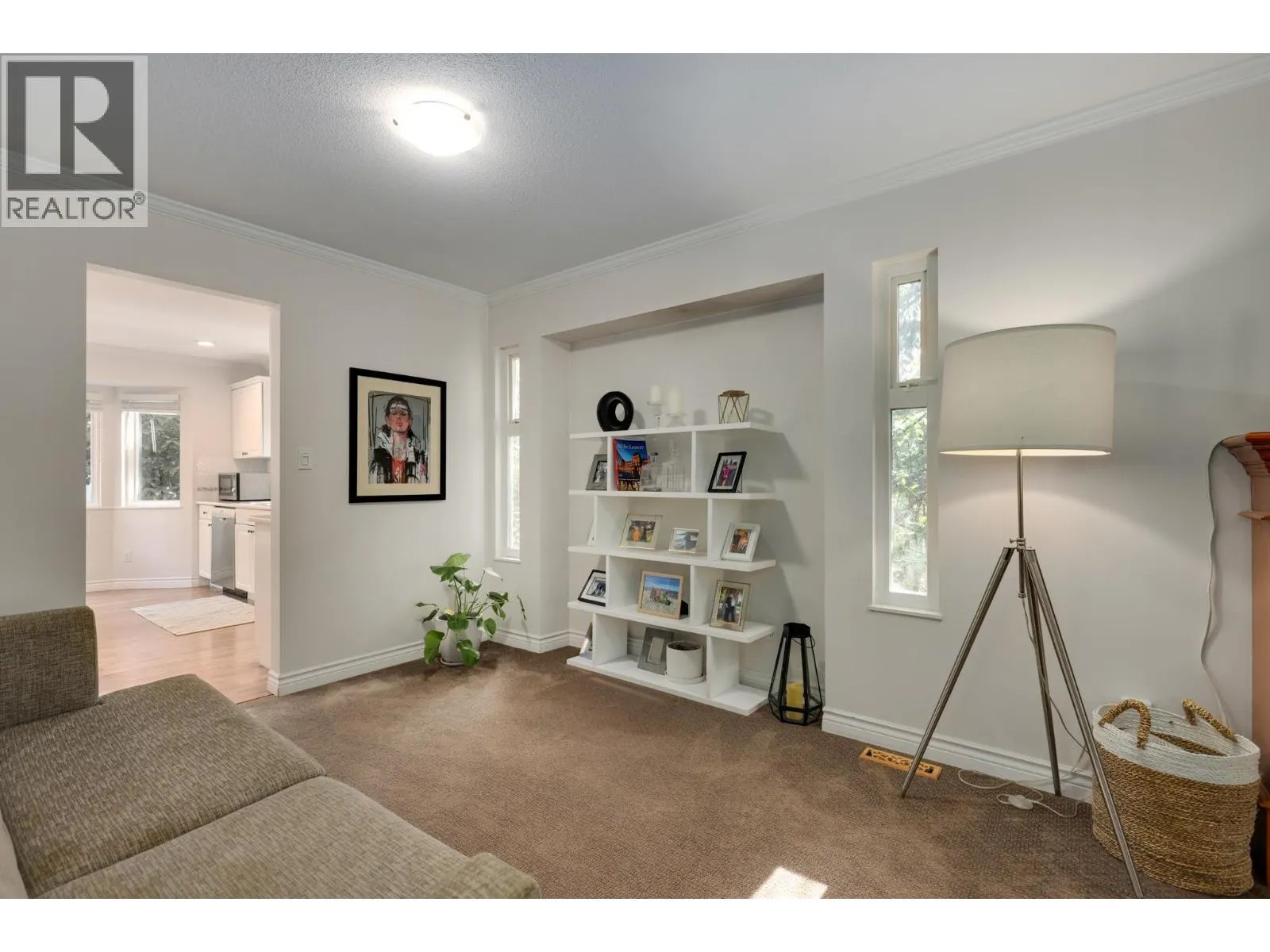 1400 RIVERSIDE DRIVE