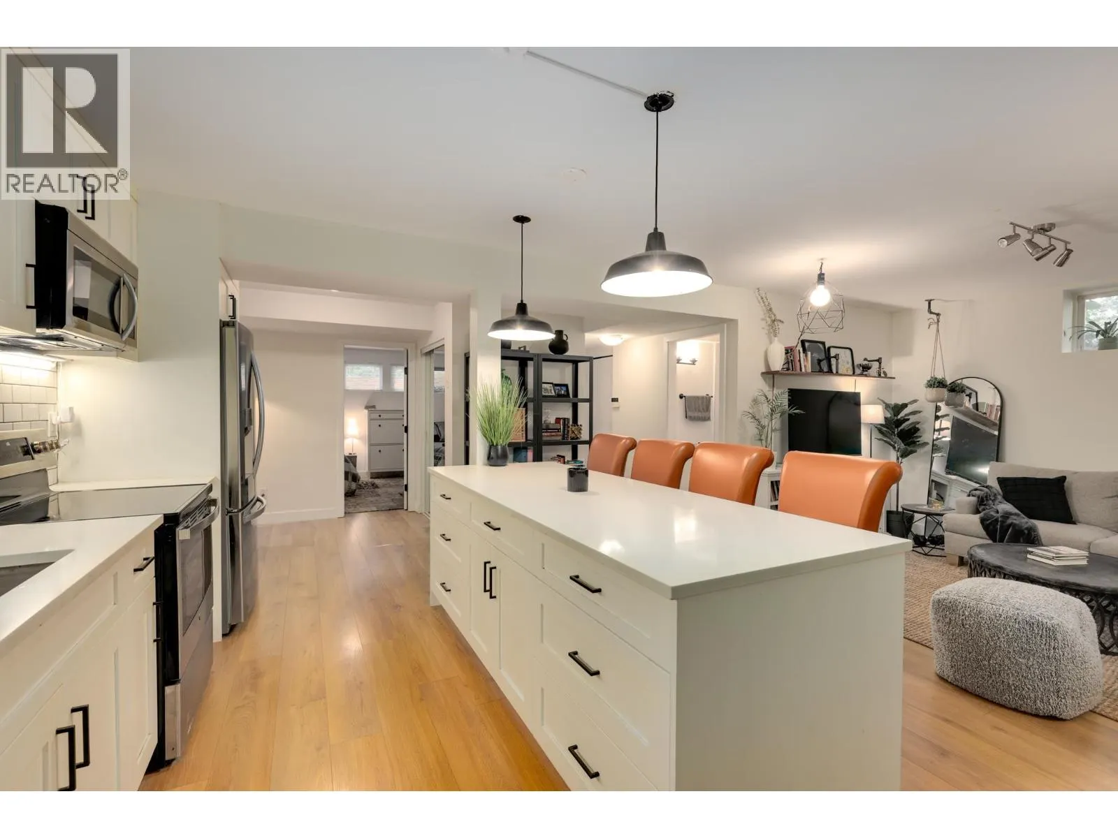 1400 RIVERSIDE DRIVE