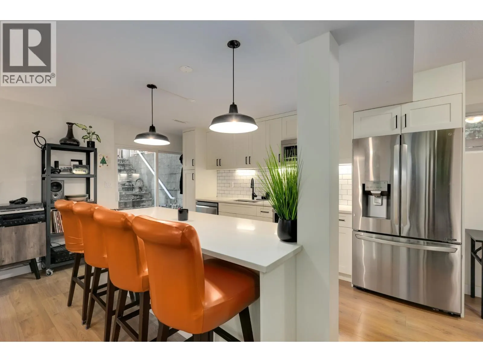 1400 RIVERSIDE DRIVE