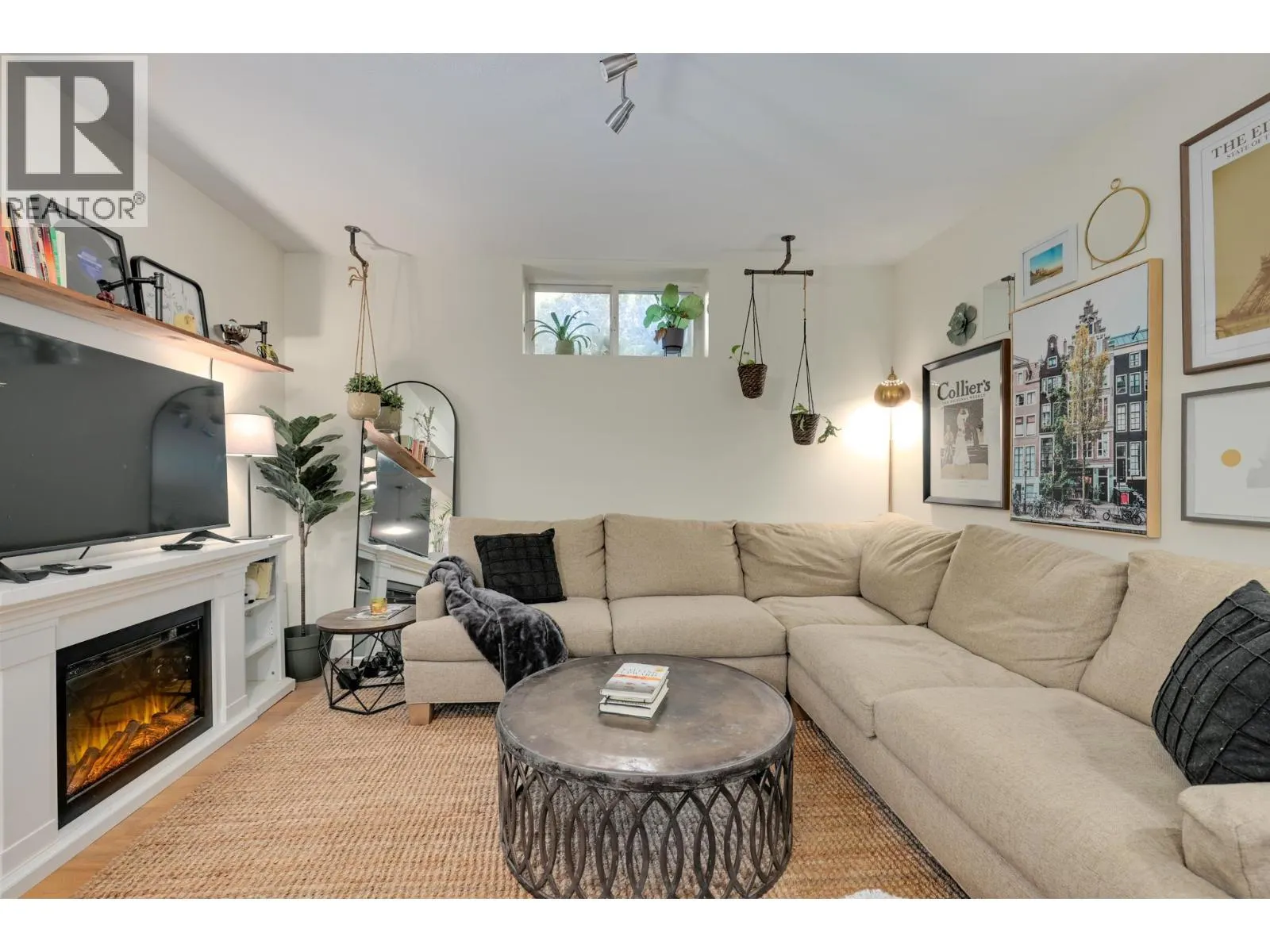 1400 RIVERSIDE DRIVE