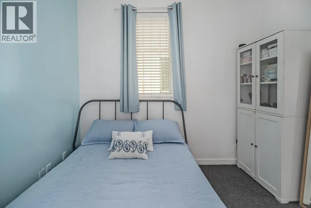212 2239 KINGSWAY