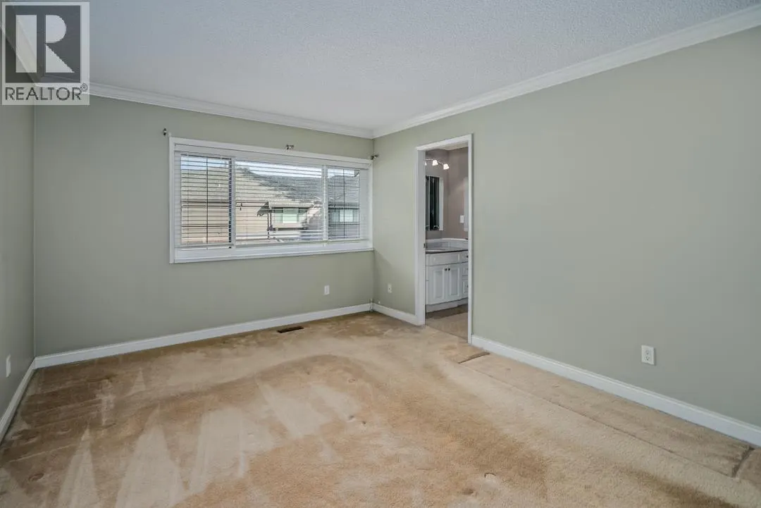 54 8111 SAUNDERS ROAD