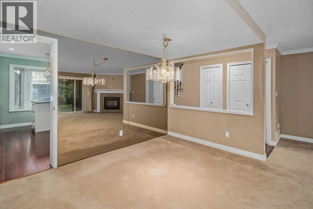 54 8111 SAUNDERS ROAD