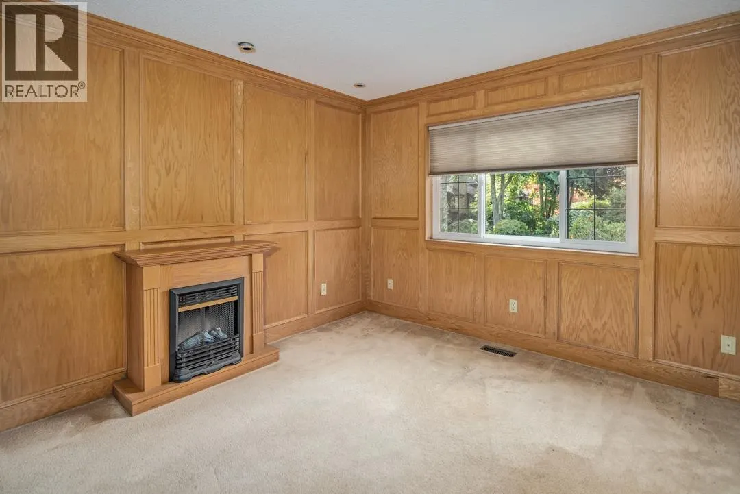 54 8111 SAUNDERS ROAD