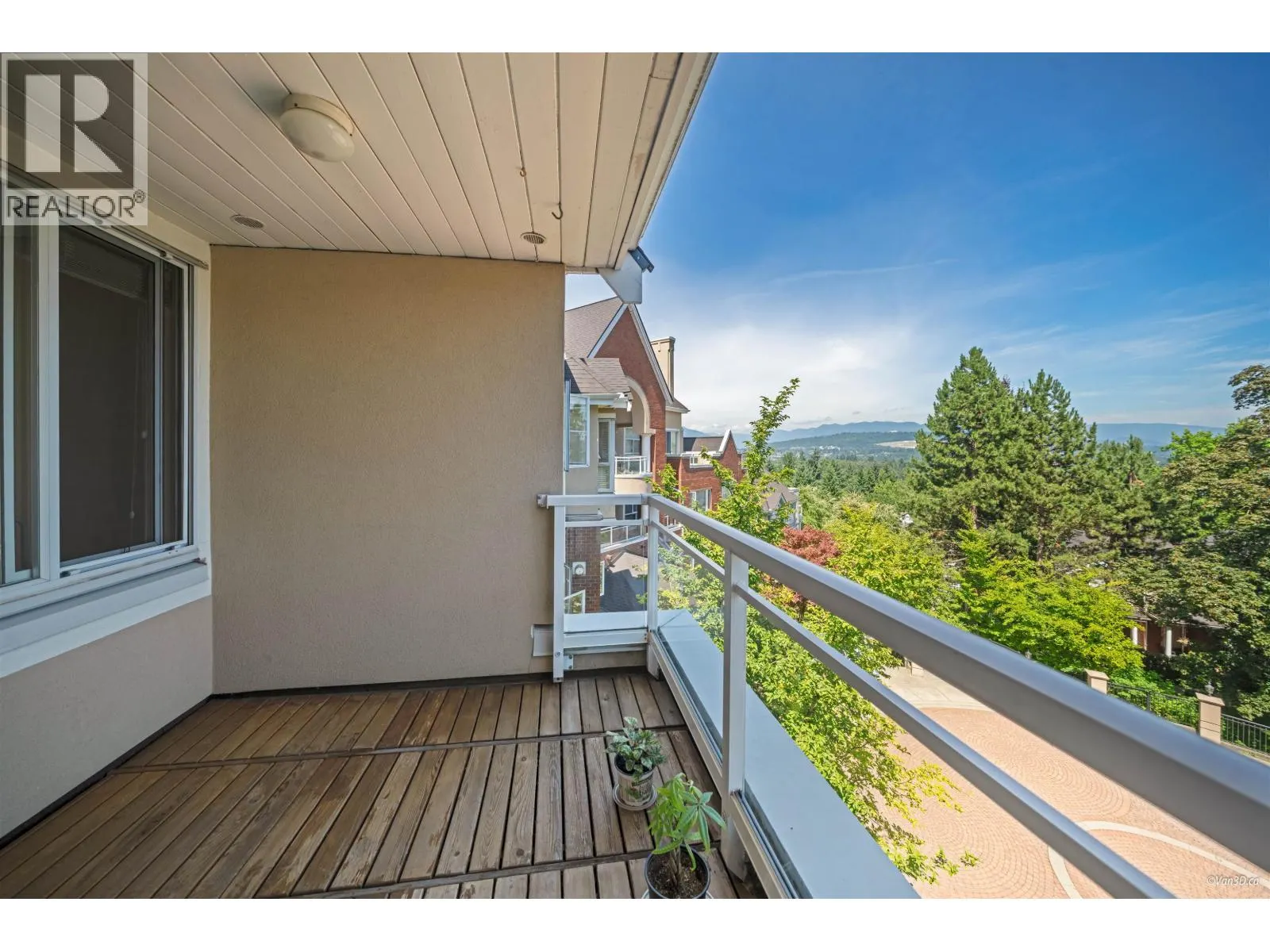 612 5262 OAKMOUNT CRESCENT