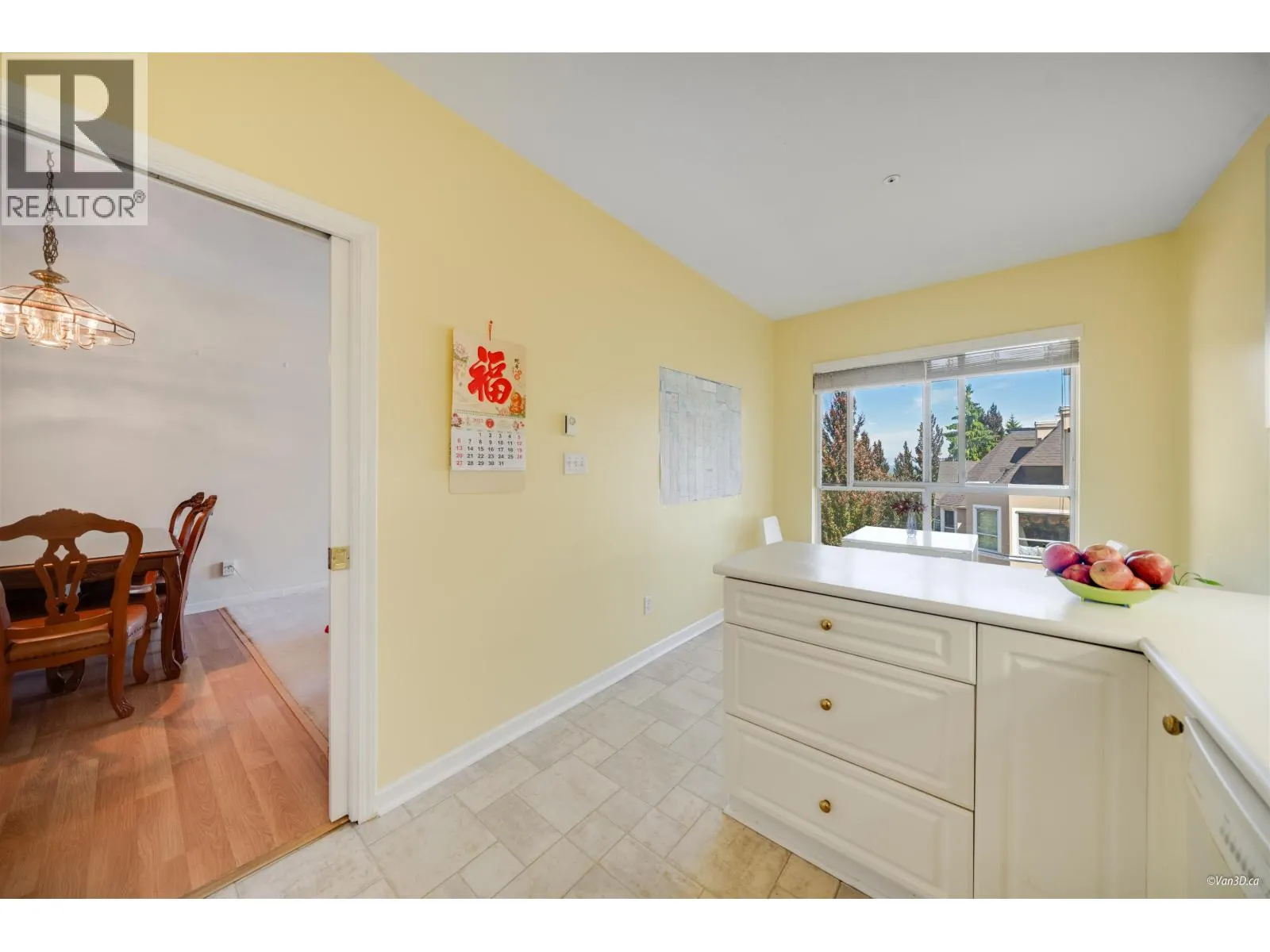 612 5262 OAKMOUNT CRESCENT