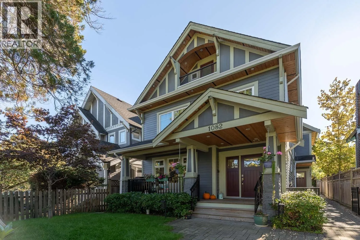1082 E 10TH AVENUE