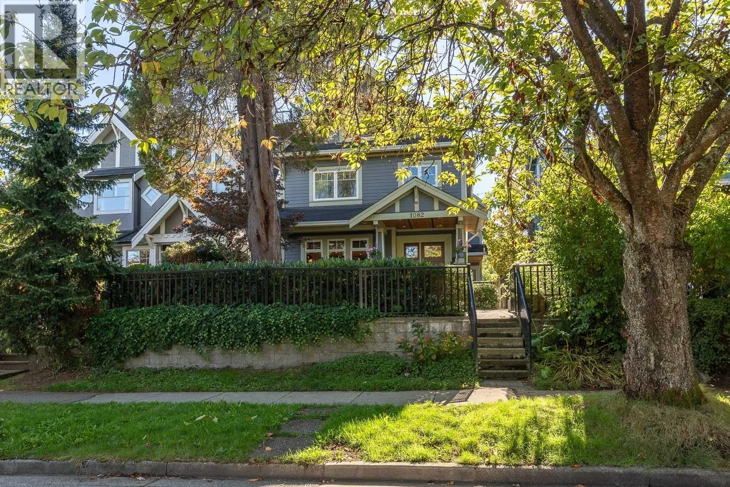 1082 E 10TH AVENUE