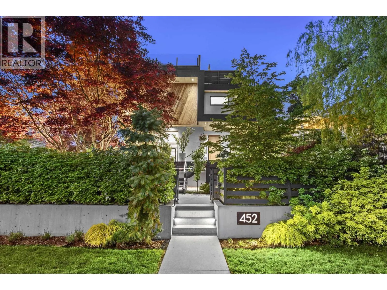 452 E 4TH STREET