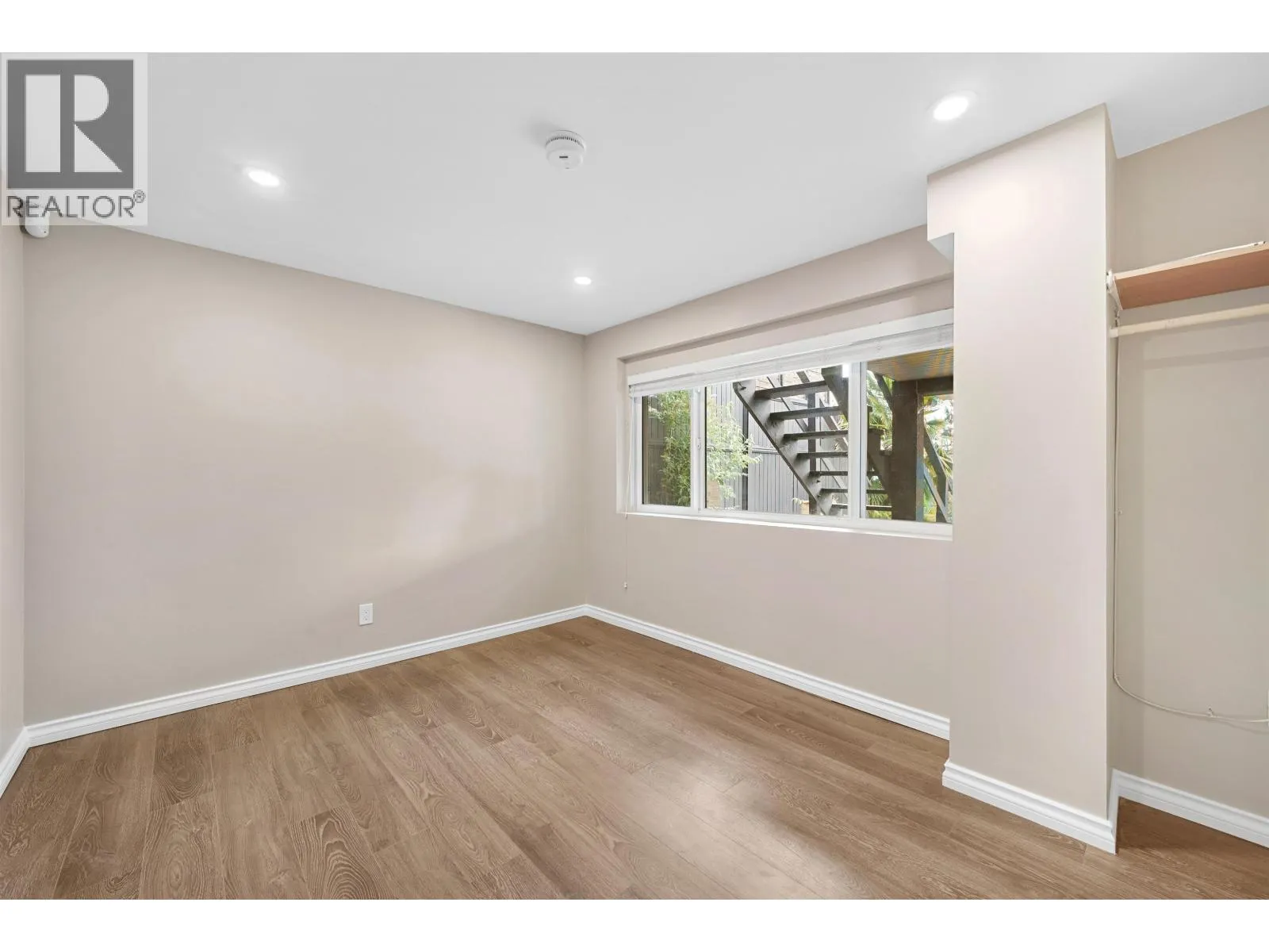 1137 CLOVERLEY STREET