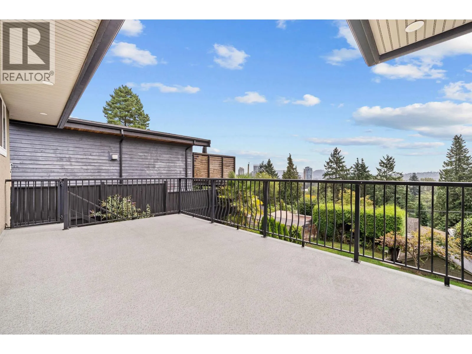 1137 CLOVERLEY STREET