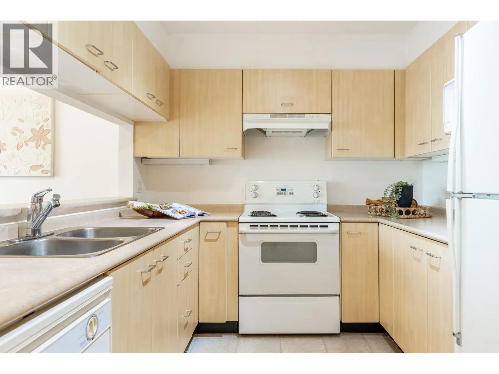 405 1148 HEFFLEY CRESCENT