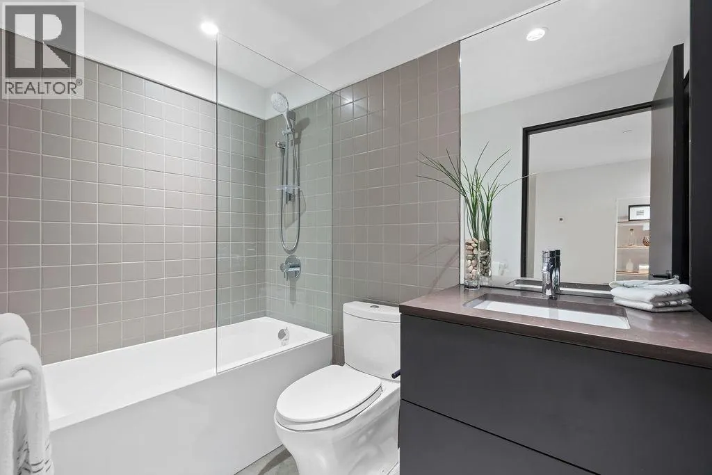 4166 ROSE CRESCENT