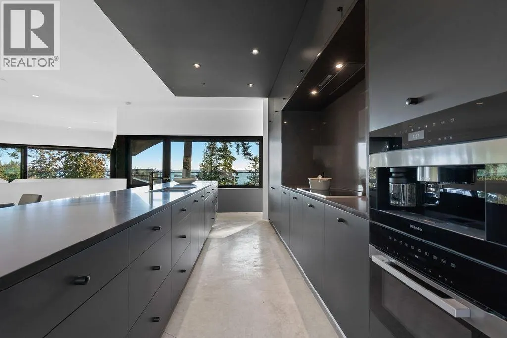 4166 ROSE CRESCENT