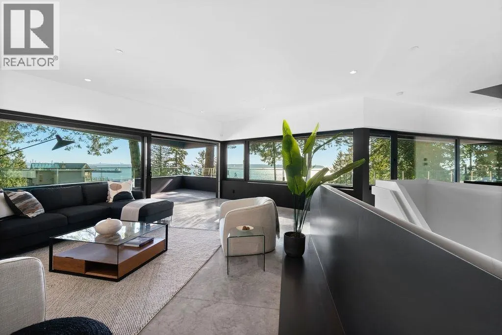 4166 ROSE CRESCENT