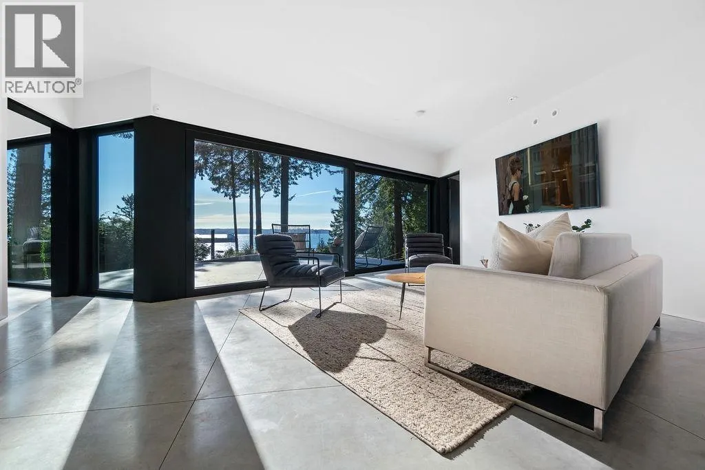4166 ROSE CRESCENT