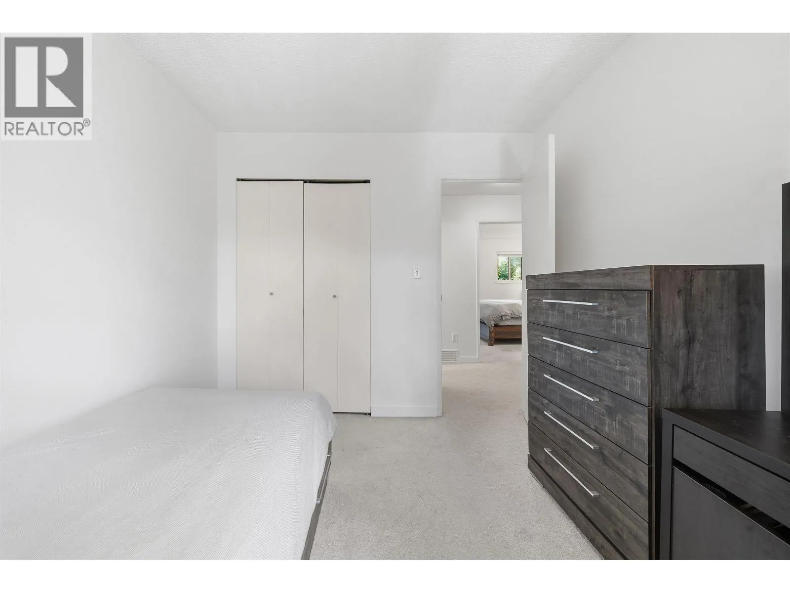 4742 LAURELWOOD PLACE