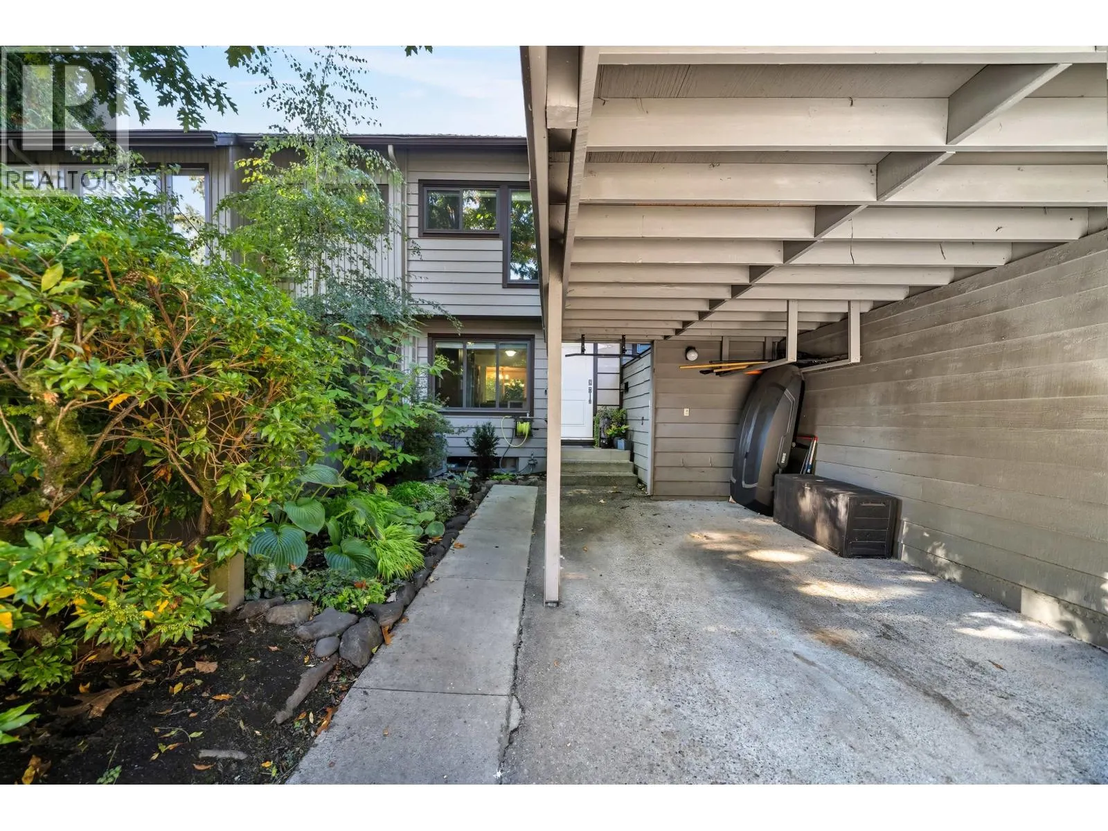 4742 LAURELWOOD PLACE