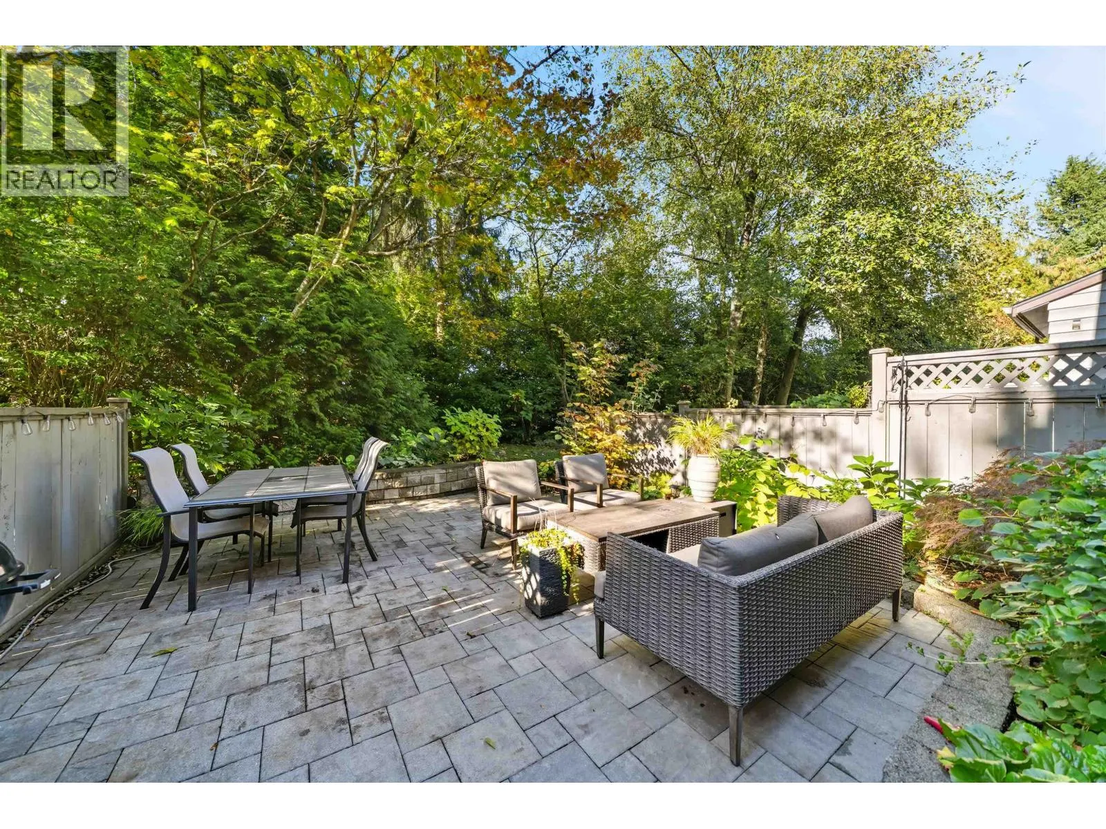 4742 LAURELWOOD PLACE