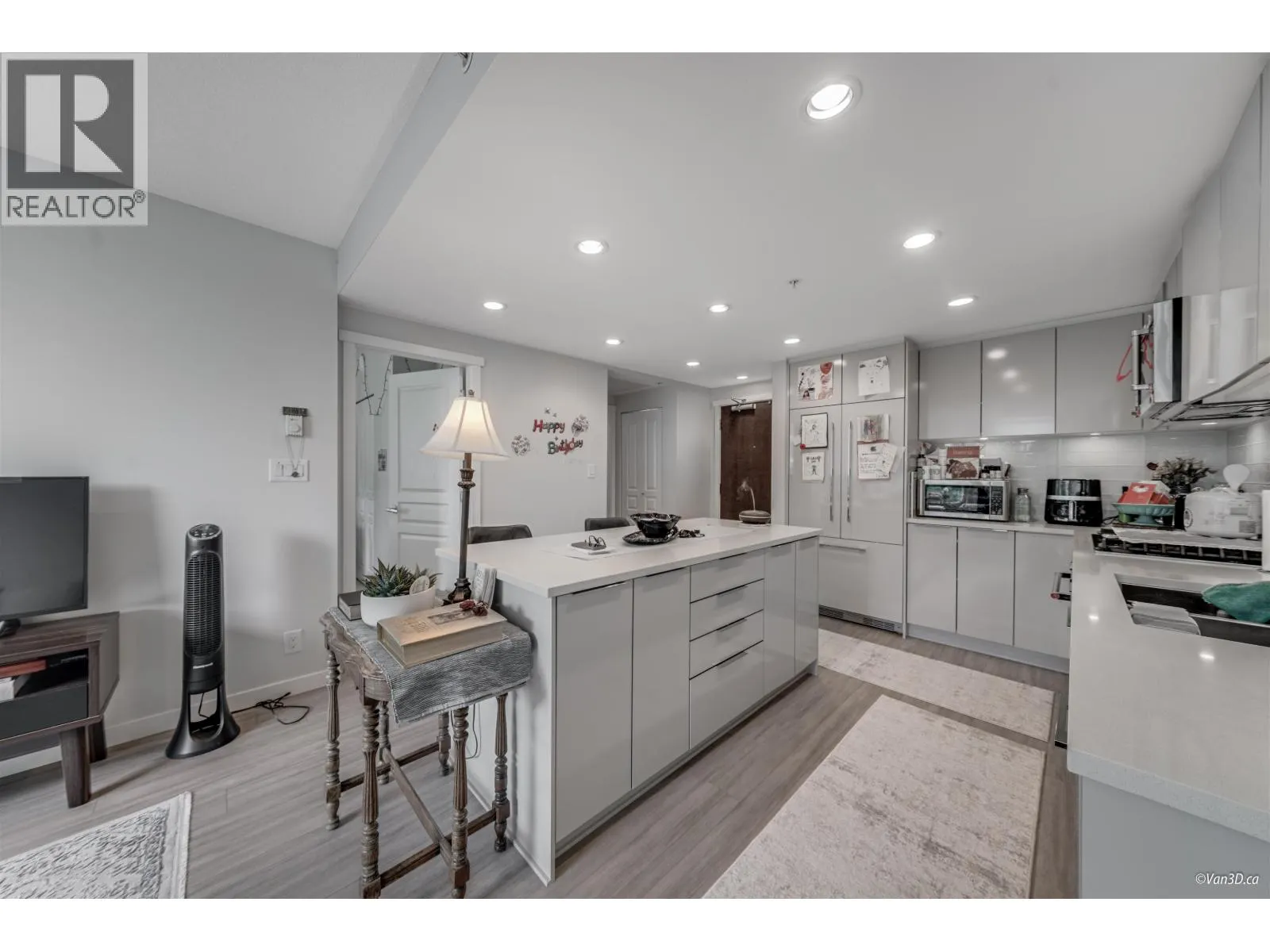 304 3100 WINDSOR GATE