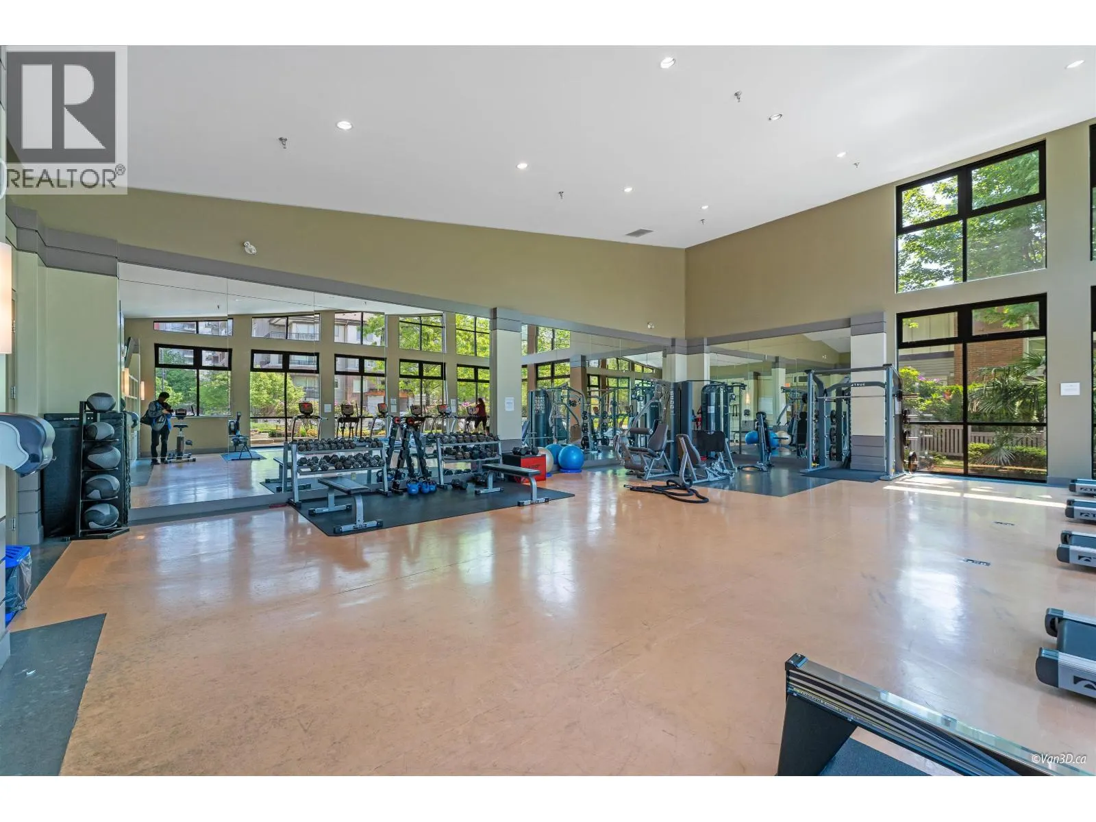 304 3100 WINDSOR GATE