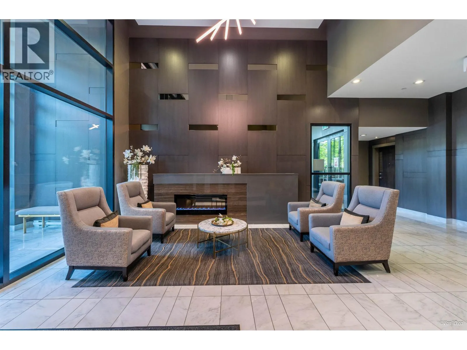 304 3100 WINDSOR GATE