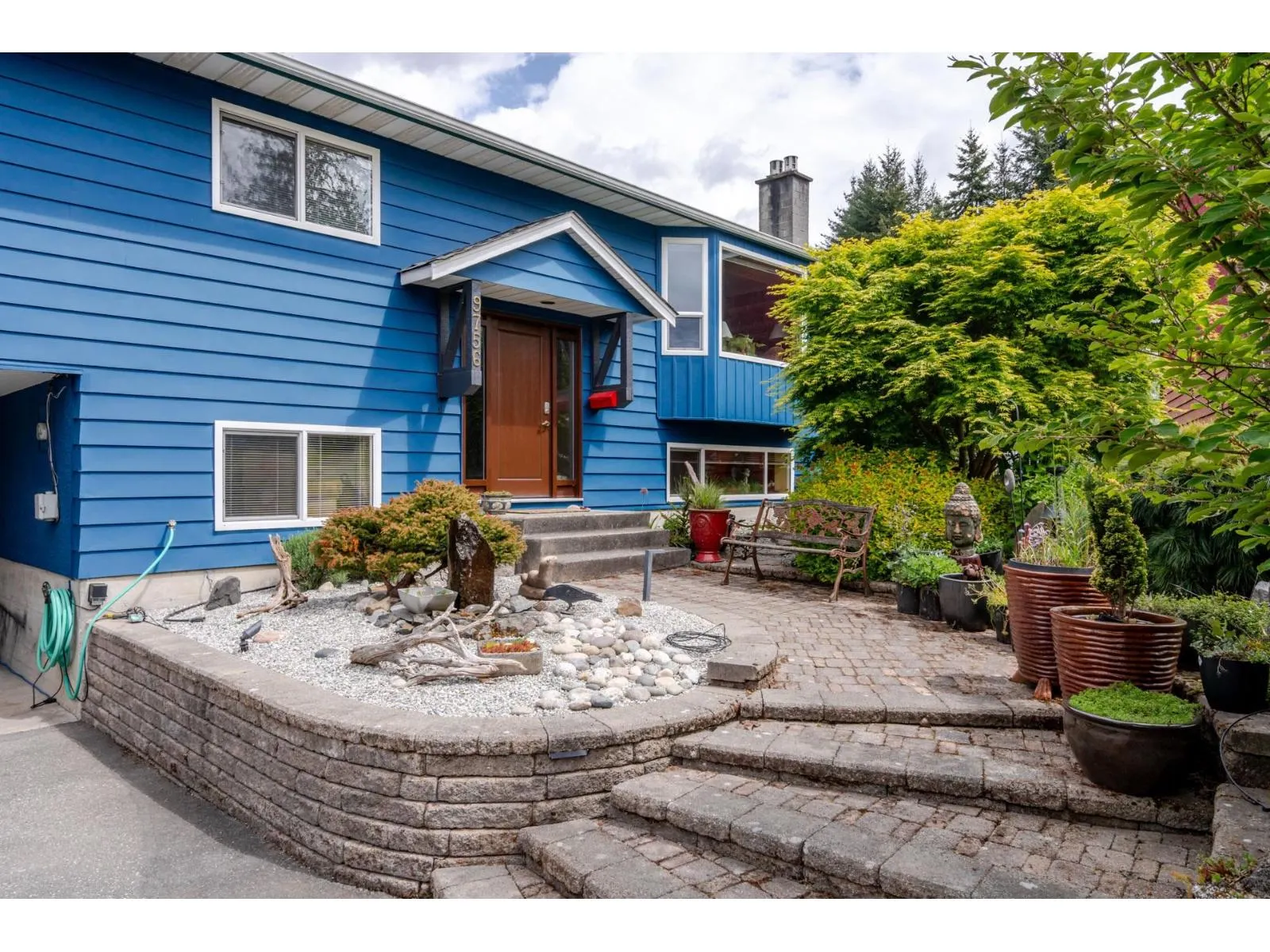 9756 CROWN CRESCENT