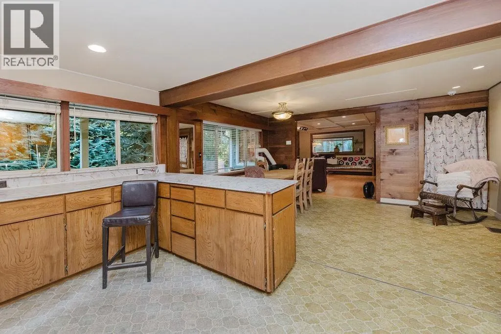 6252 SECHELT INLET ROAD