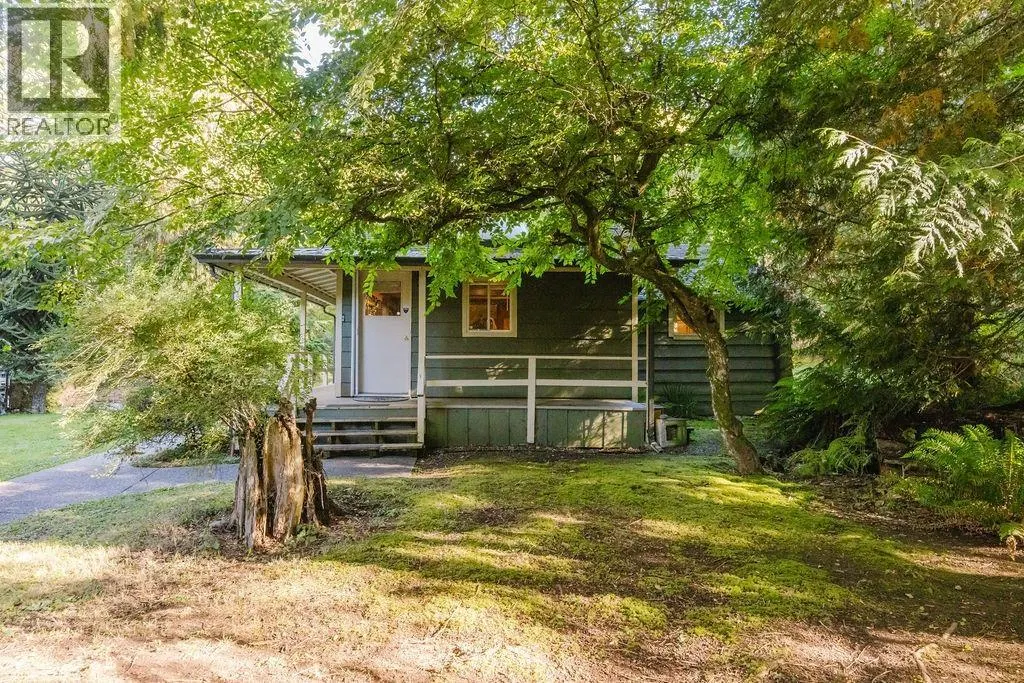 6252 SECHELT INLET ROAD