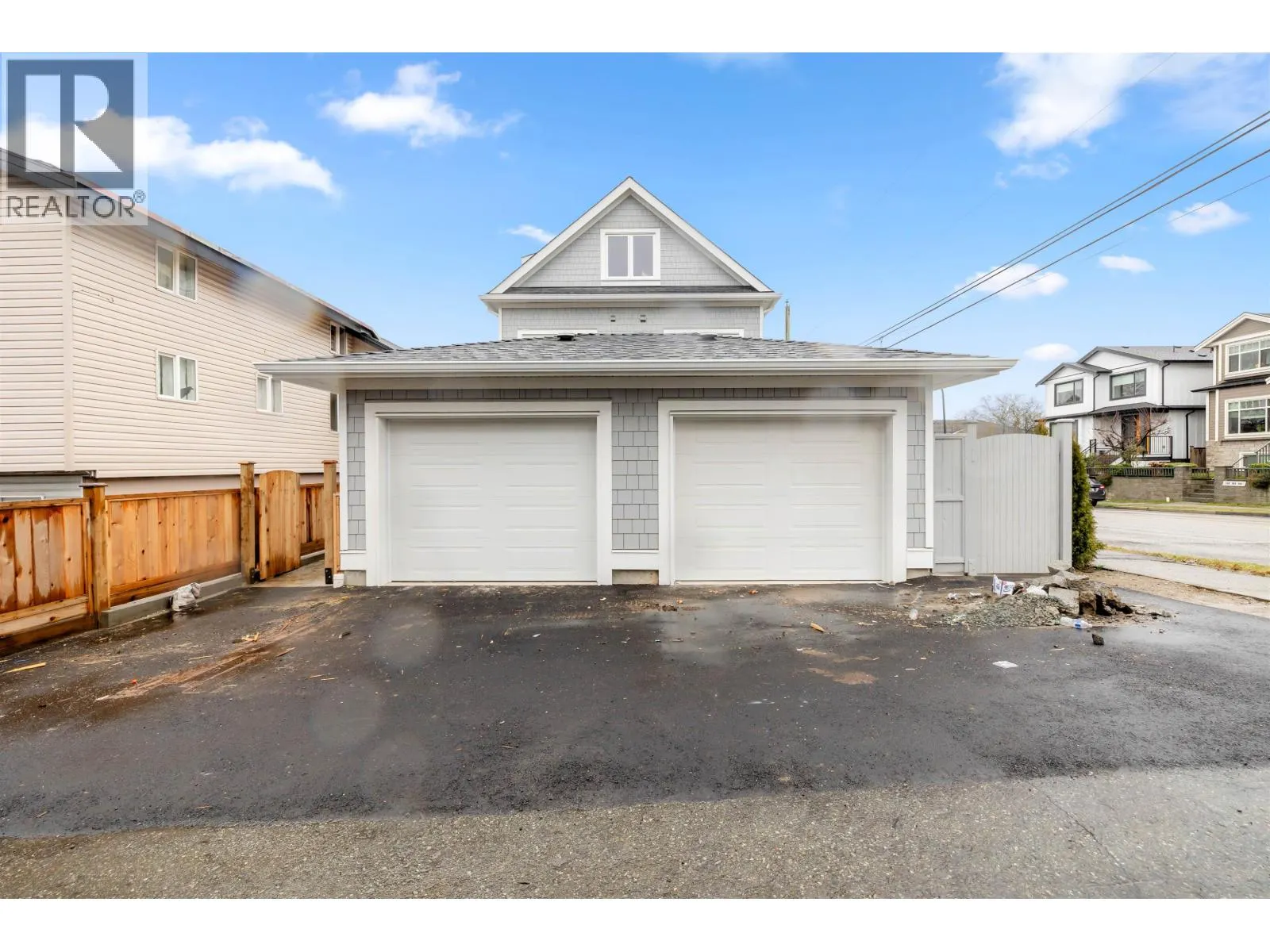 885 E KING EDWARD