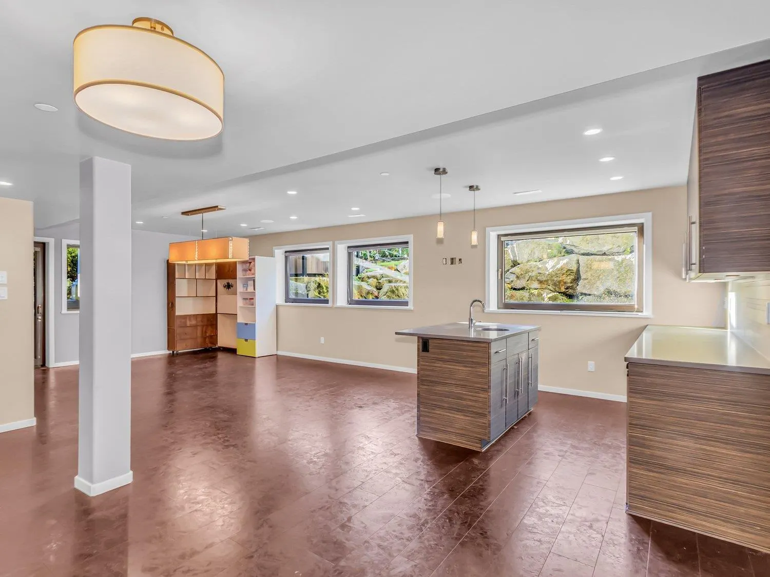 1375 KERFOOT ROAD