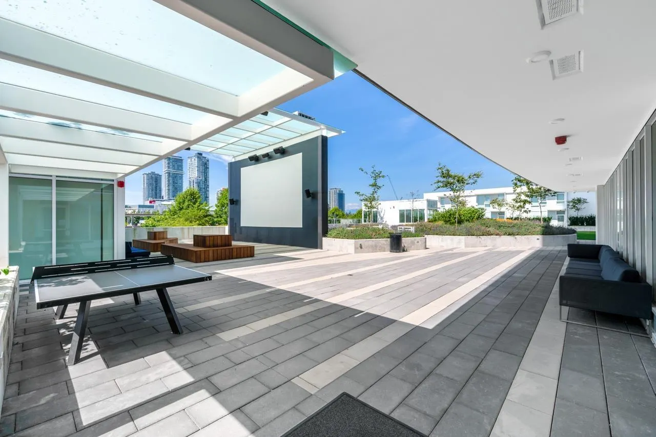 912 13685 102 AVENUE