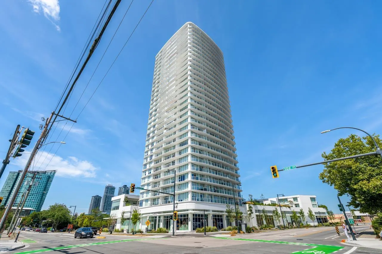 912 13685 102 AVENUE