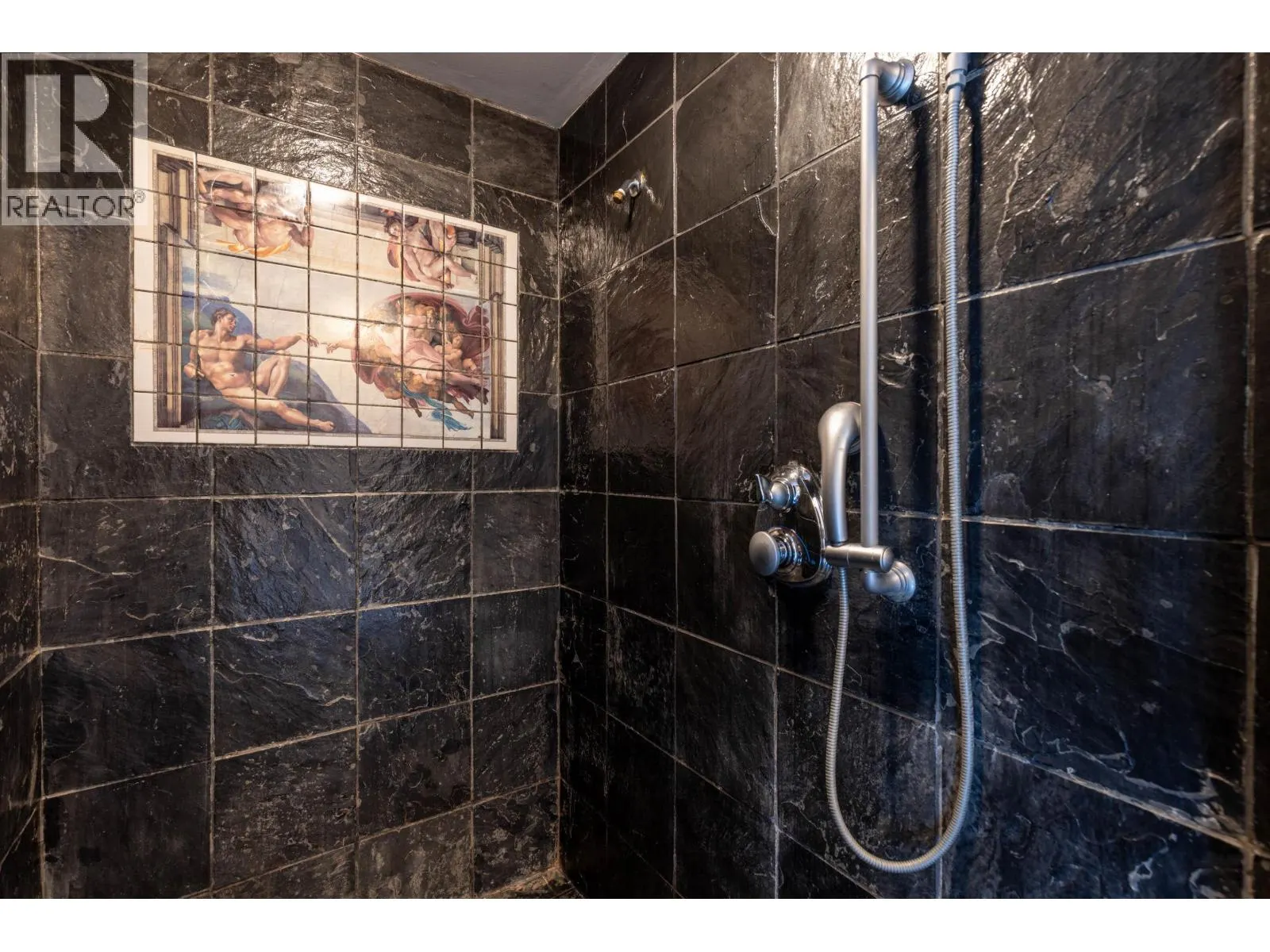 9548 EMERALD DRIVE