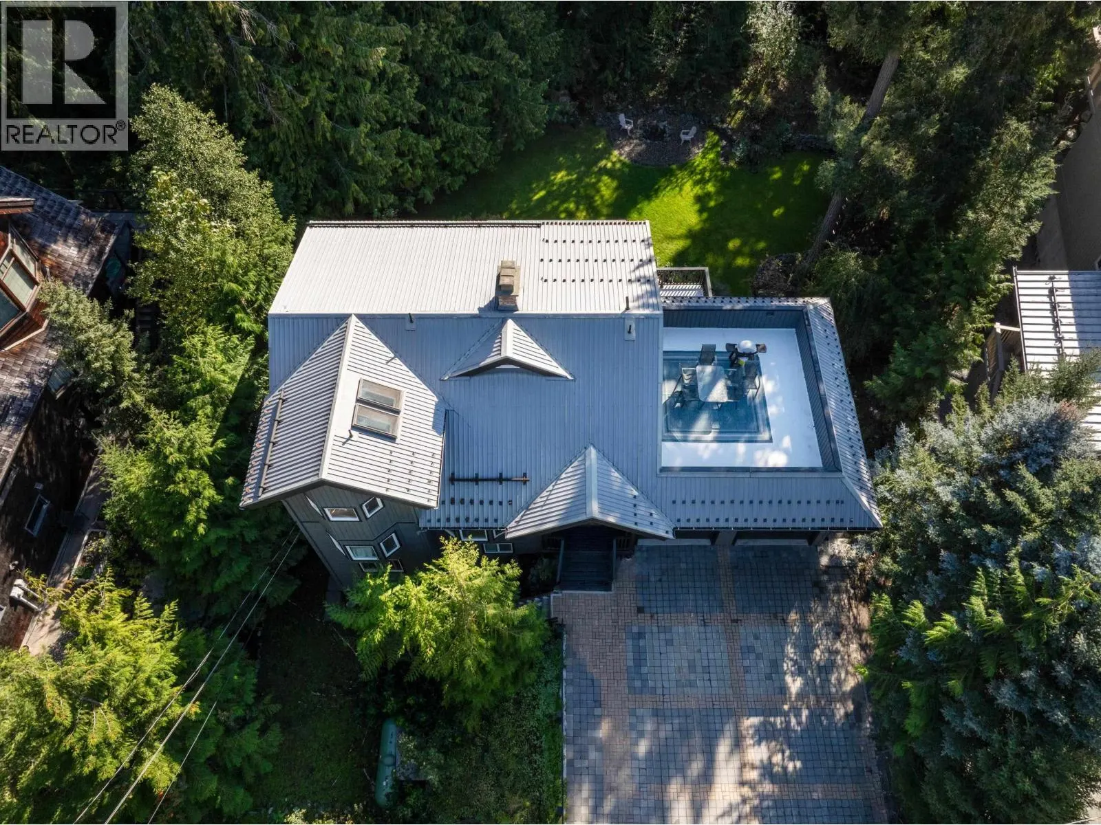 9548 EMERALD DRIVE