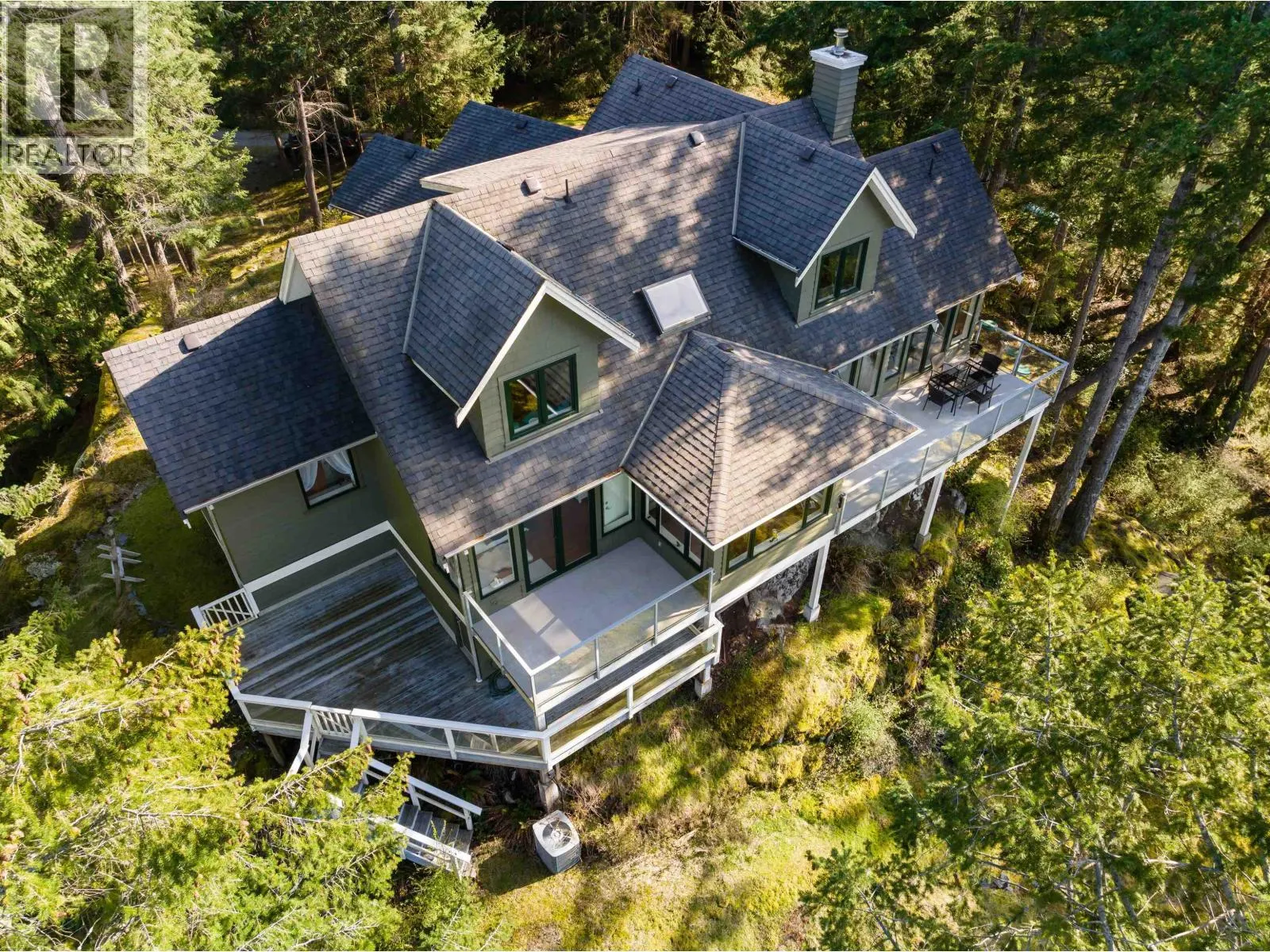 894 SCHOONER LANE