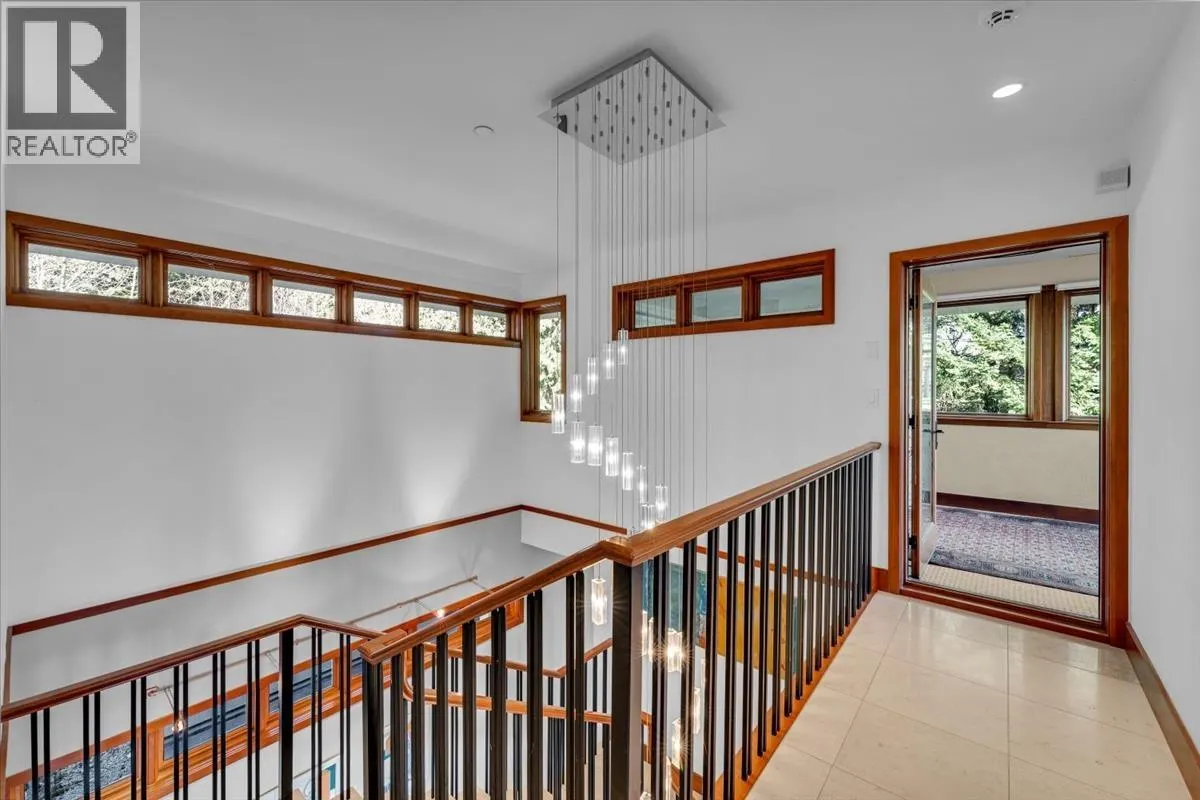 1125 GROVELAND COURT