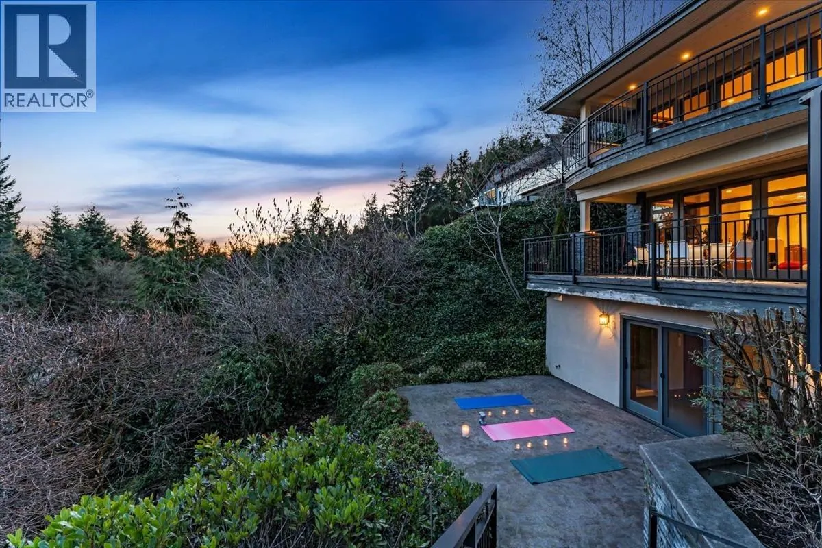 1125 GROVELAND COURT