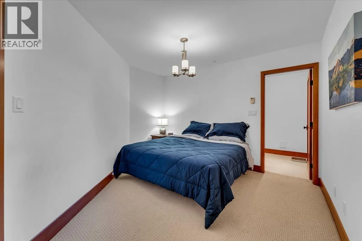 1125 GROVELAND COURT