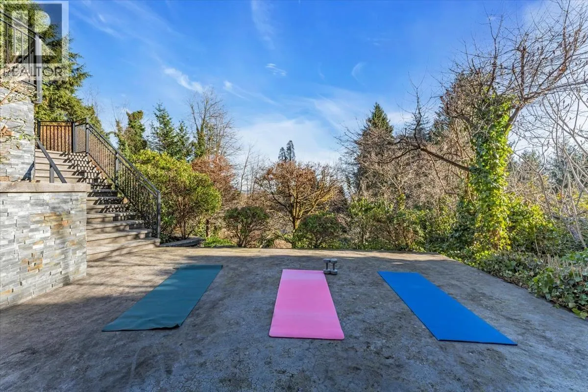 1125 GROVELAND COURT