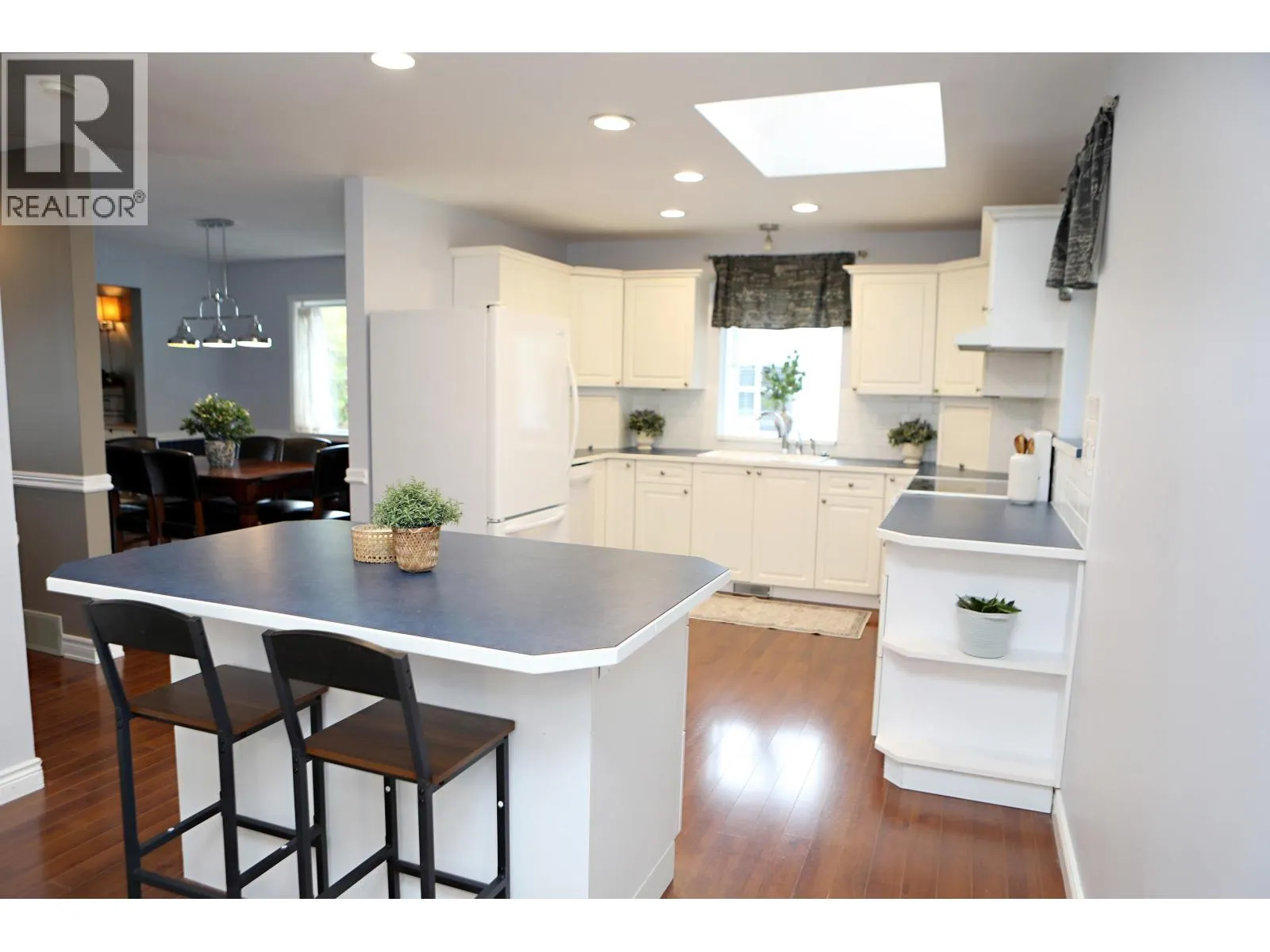 5316 BELAIR DRIVE