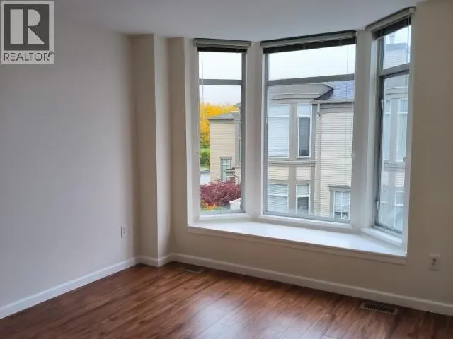 22 6111 NO. 1 ROAD