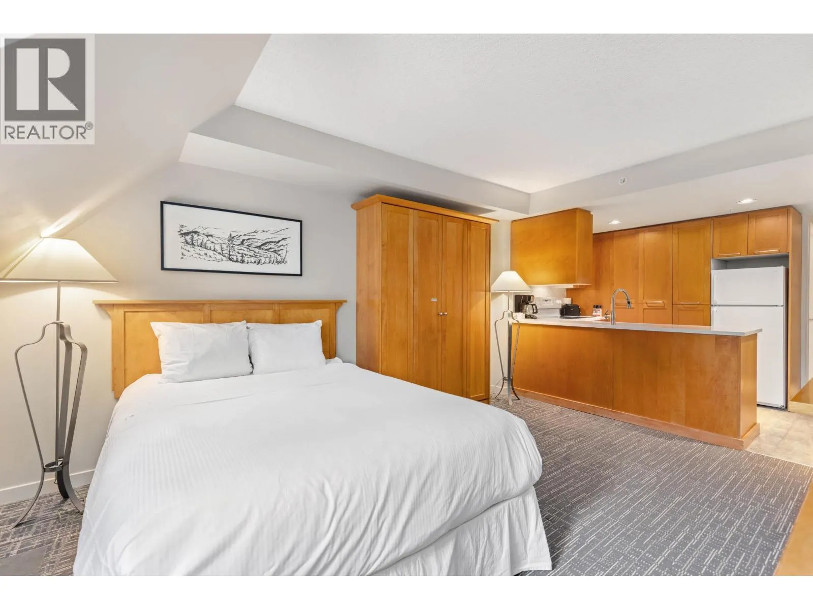 4407 4295 BLACKCOMB WAY