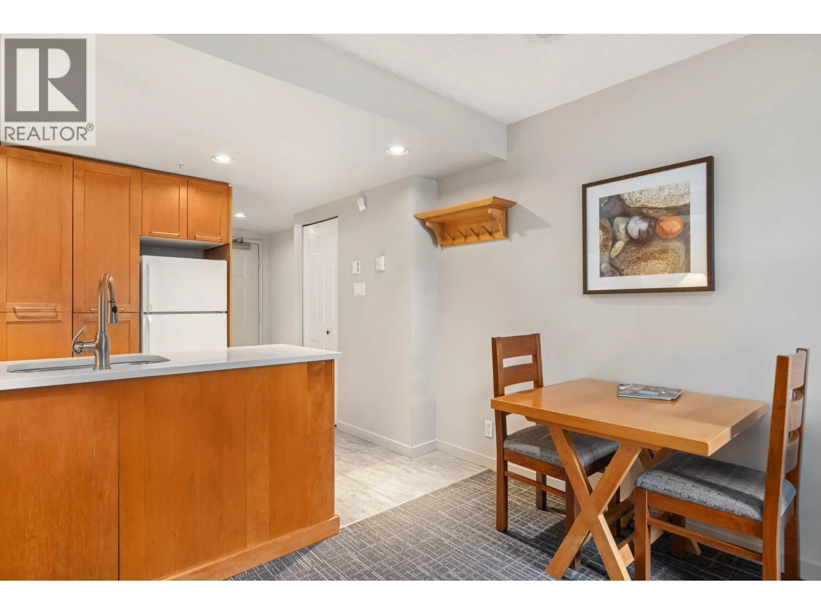 4407 4295 BLACKCOMB WAY
