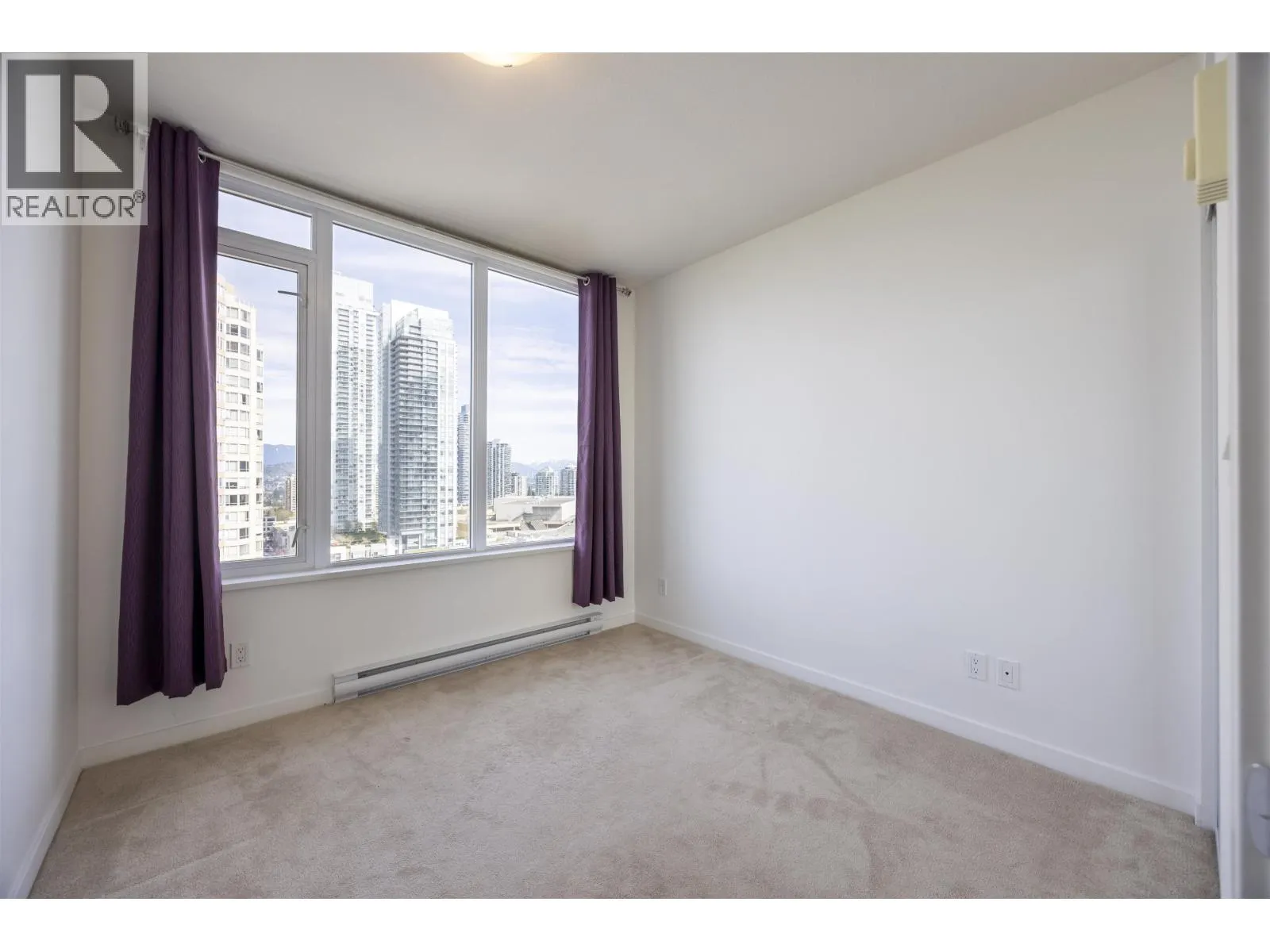 1709 6333 SILVER AVENUE