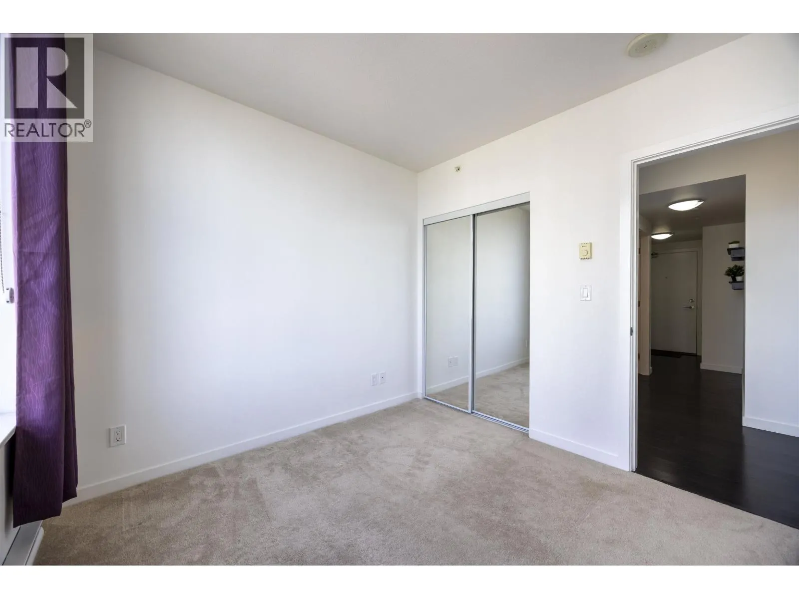 1709 6333 SILVER AVENUE