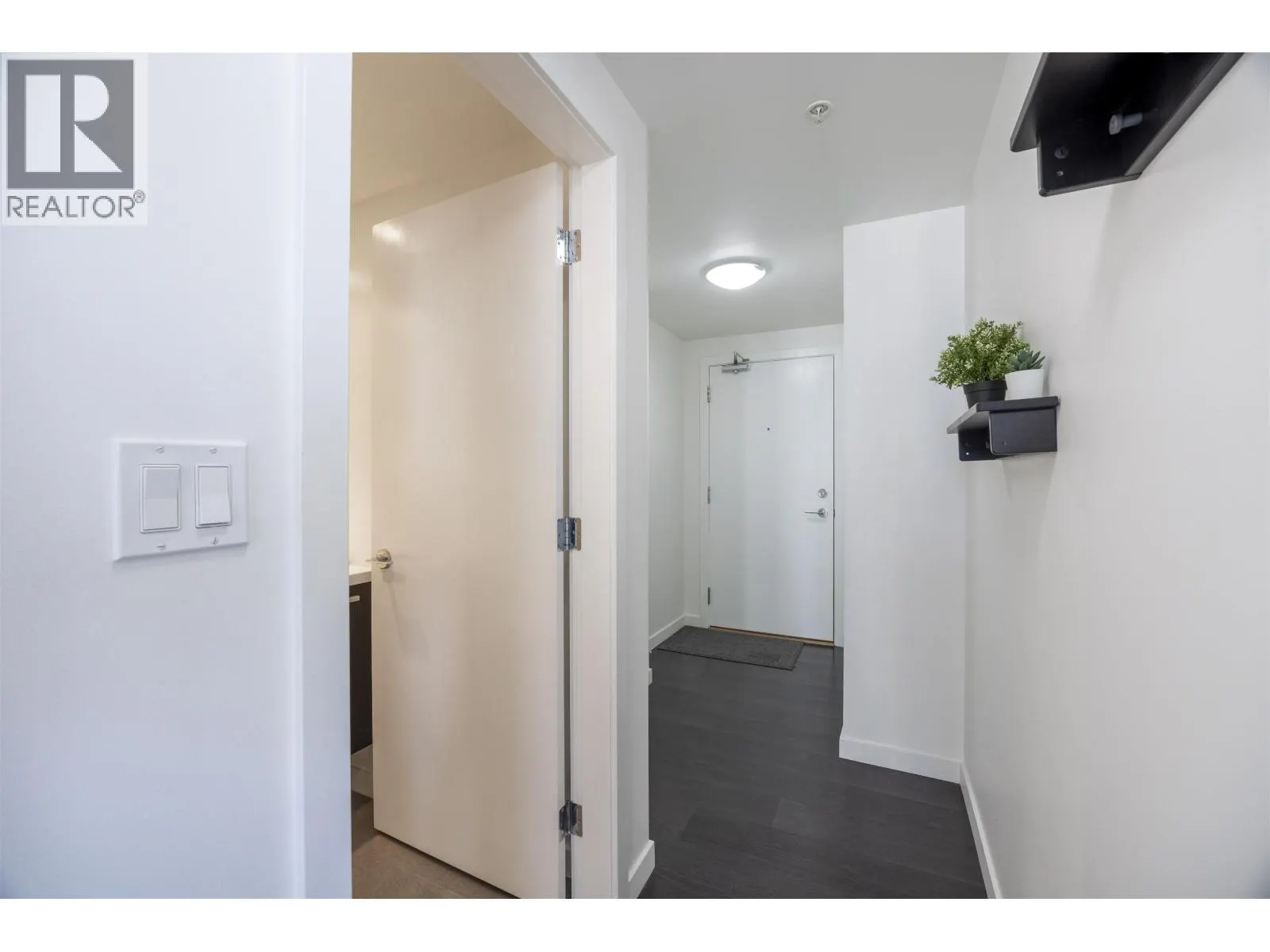 1709 6333 SILVER AVENUE
