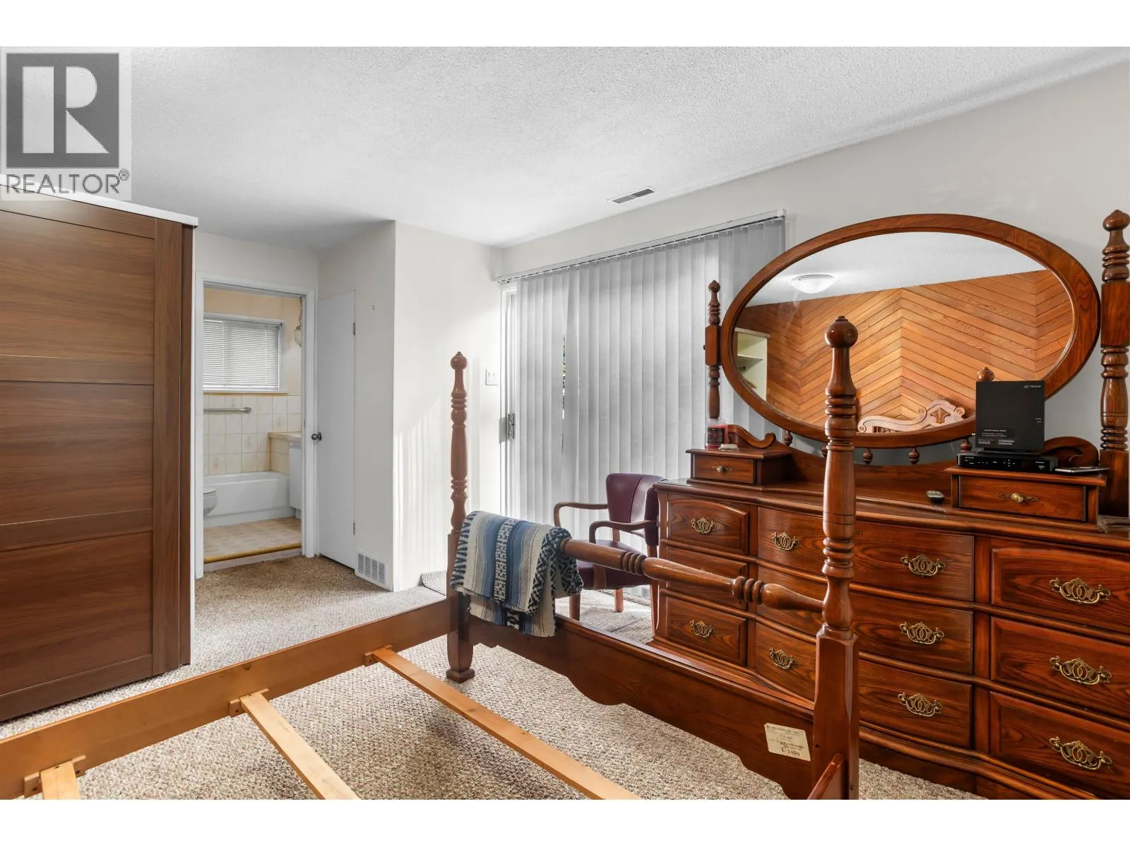 260 W 21ST STREET